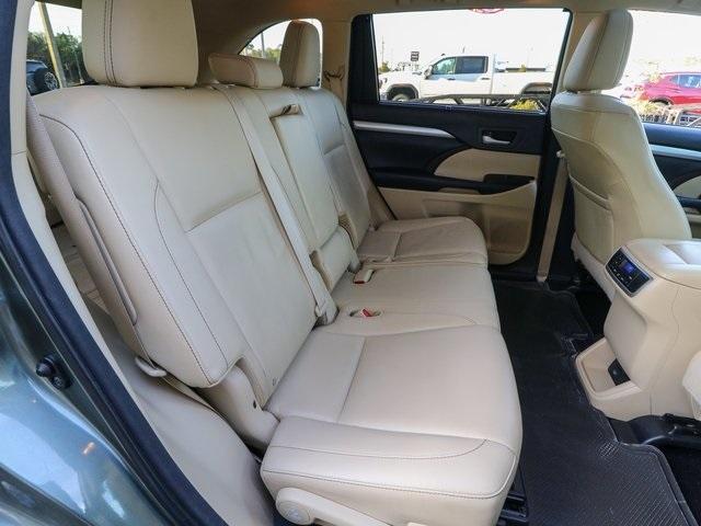 2016 Toyota Highlander Vehicle Photo in HOMOSASSA, FL 34448-1461