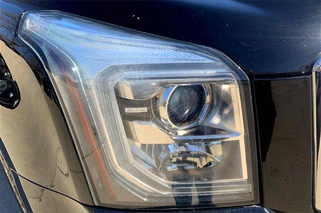 2020 GMC Yukon XL Vehicle Photo in KANSAS CITY, MO 64114-4502