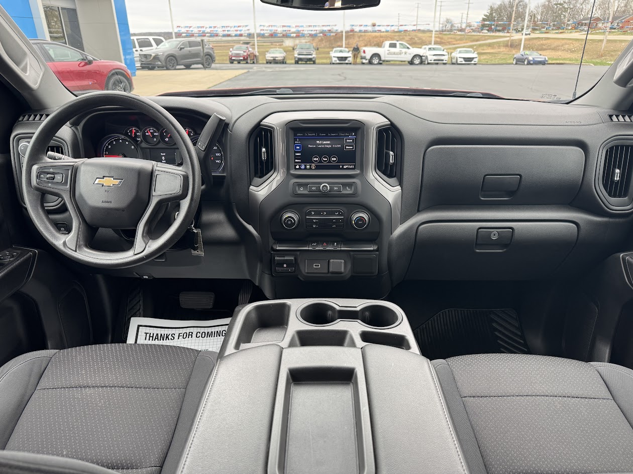 2020 Chevrolet Silverado 1500 Vehicle Photo in BOONVILLE, IN 47601-9633