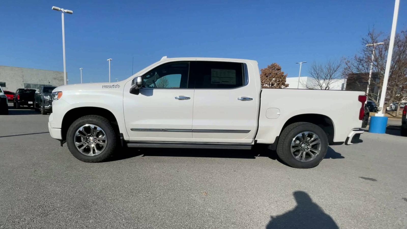 2025 Chevrolet Silverado 1500 Vehicle Photo in BENTONVILLE, AR 72712-4322