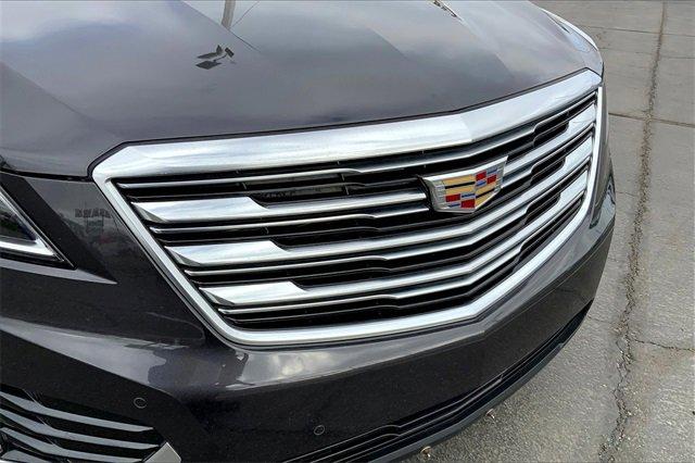2017 Cadillac XT5 Vehicle Photo in TOPEKA, KS 66609-0000