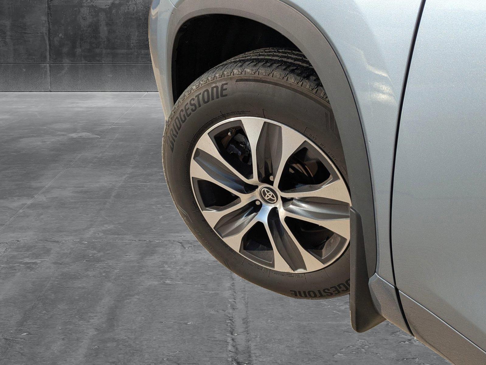 2023 Toyota Highlander Vehicle Photo in Winter Park, FL 32792