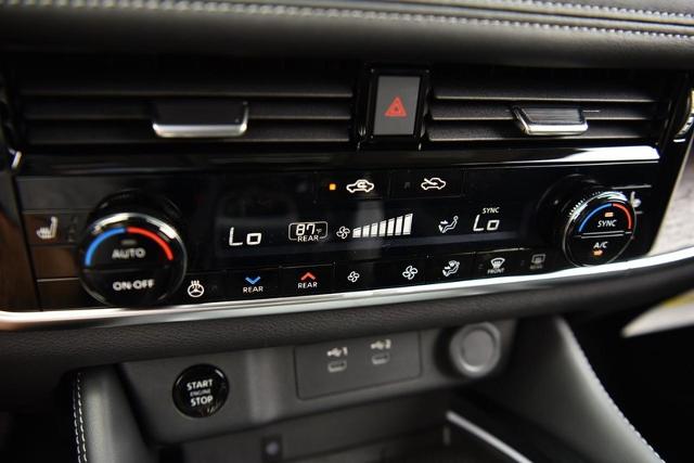 2025 Nissan Rogue Vehicle Photo in Ballwin, MO 63011