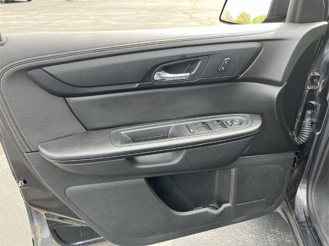 2016 Chevrolet Traverse Vehicle Photo in TULLY, NY 13159-3159
