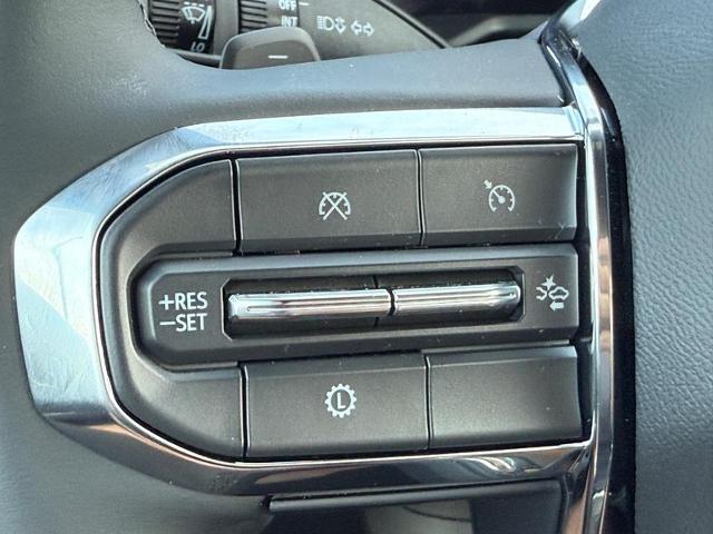 2025 GMC Acadia Vehicle Photo in COLUMBIA, MO 65203-3903