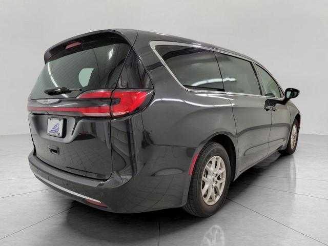 2023 Chrysler Pacifica Vehicle Photo in Neenah, WI 54956