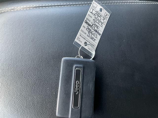 2023 Jeep Grand Cherokee L Vehicle Photo in Kaukauna, WI 54130