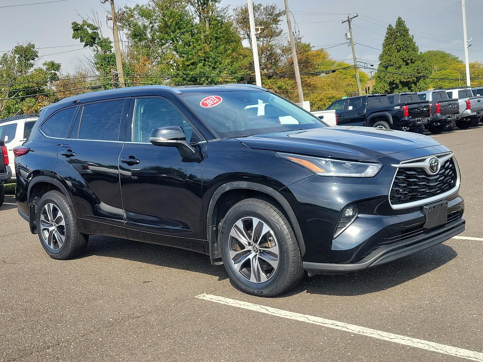 2021 Toyota Highlander Vehicle Photo in Trevose, PA 19053