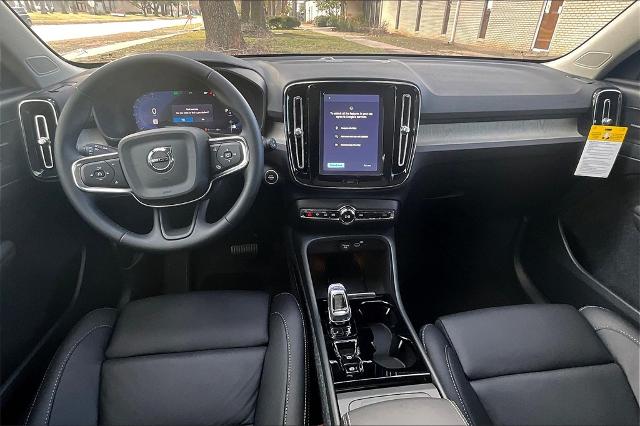 2025 Volvo XC40 Vehicle Photo in Houston, TX 77007