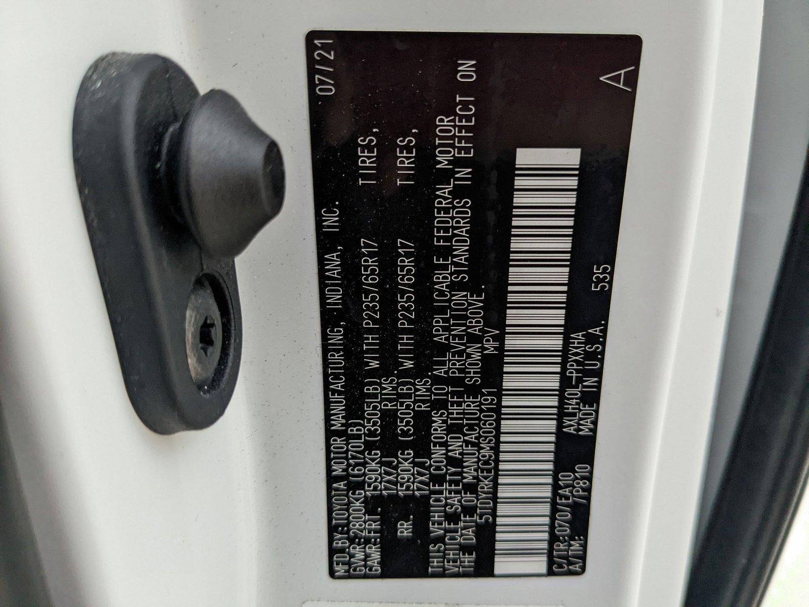 2021 Toyota Sienna Vehicle Photo in Davie, FL 33331