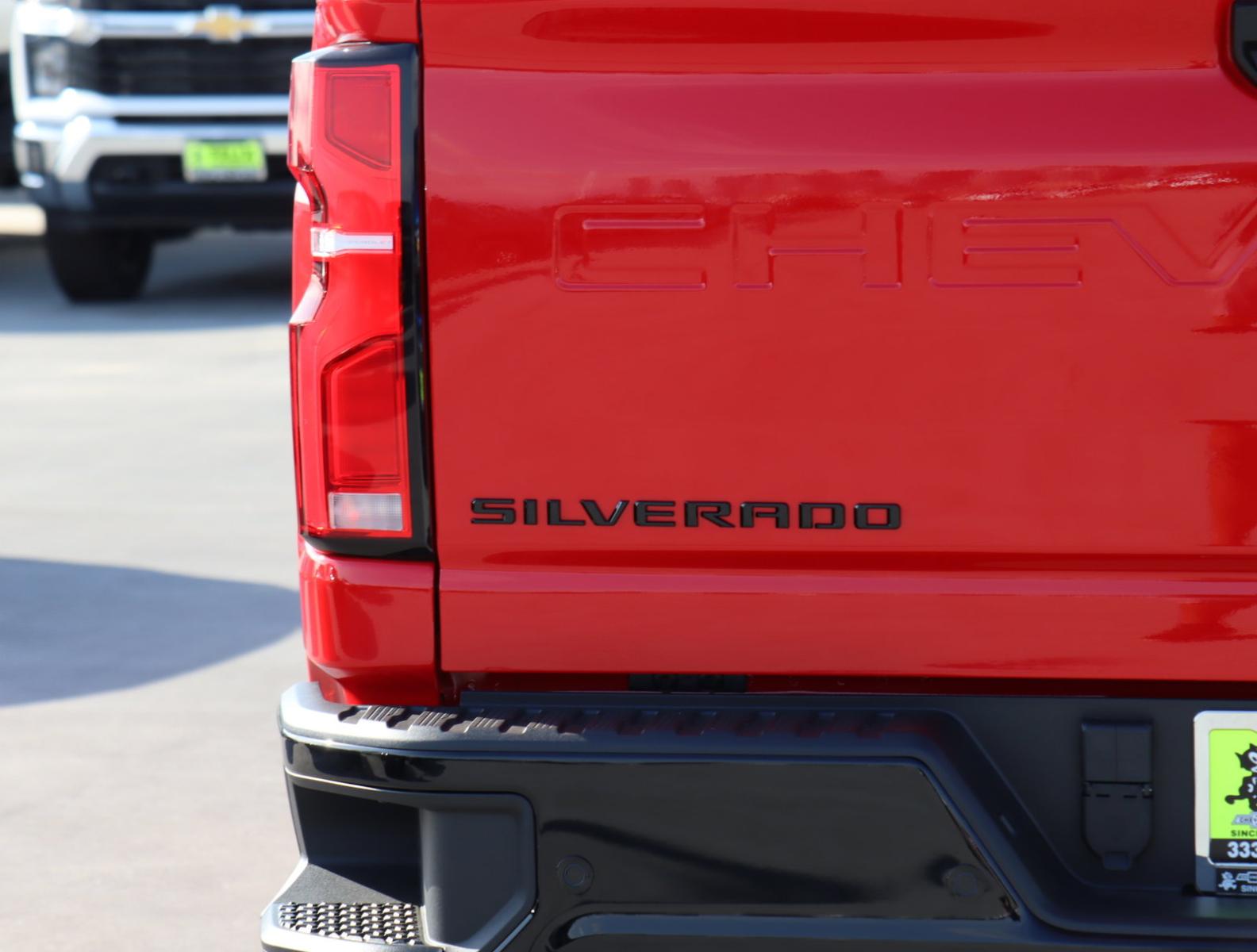 2025 Chevrolet Silverado 2500 HD Vehicle Photo in LOS ANGELES, CA 90007-3794