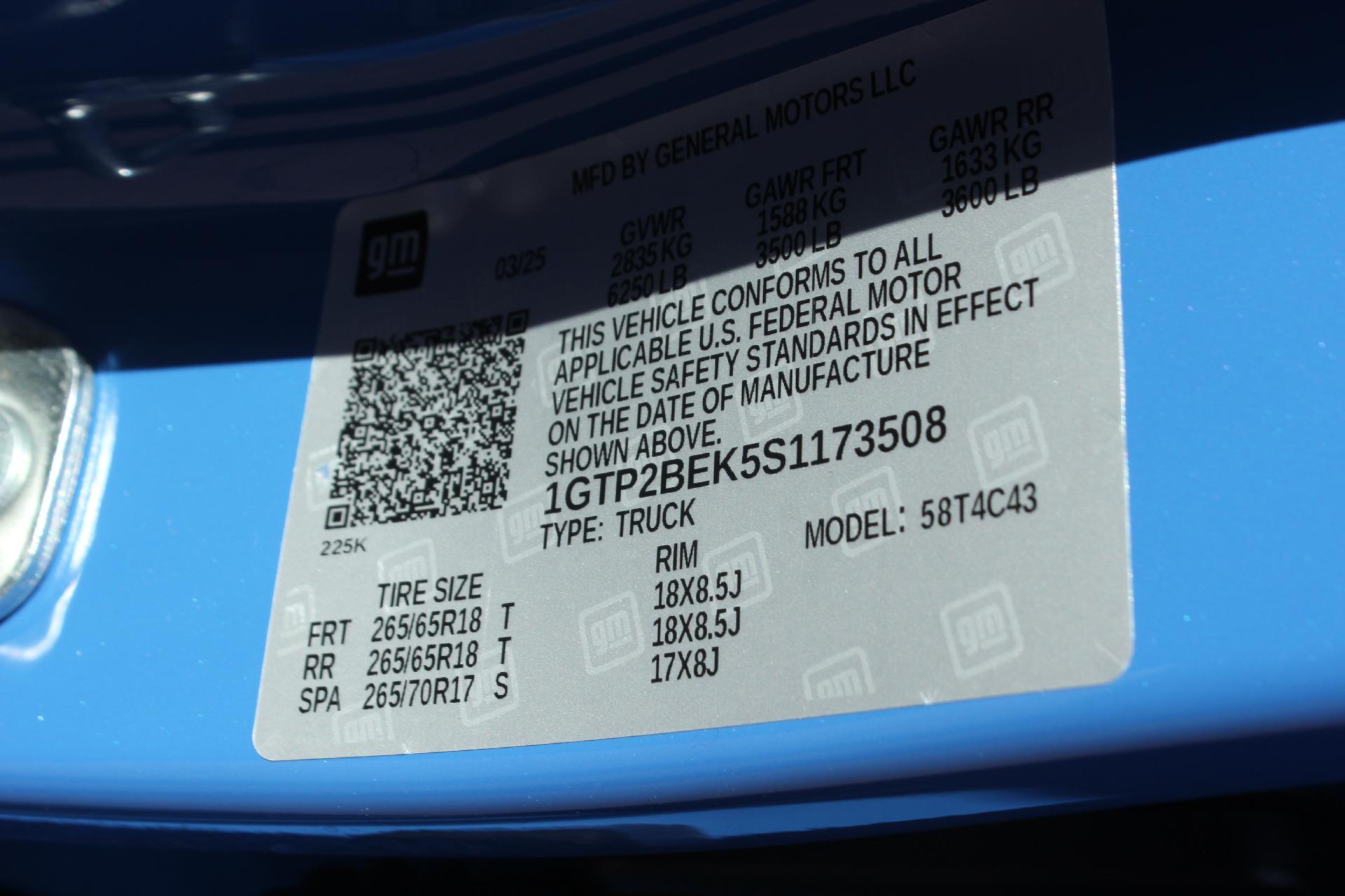 2025 GMC Canyon Vehicle Photo in AURORA, CO 80012-4011