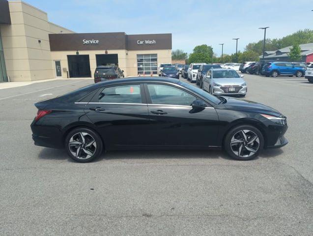 2023 Hyundai ELANTRA Hybrid Vehicle Photo in Merrillville, IN 46410