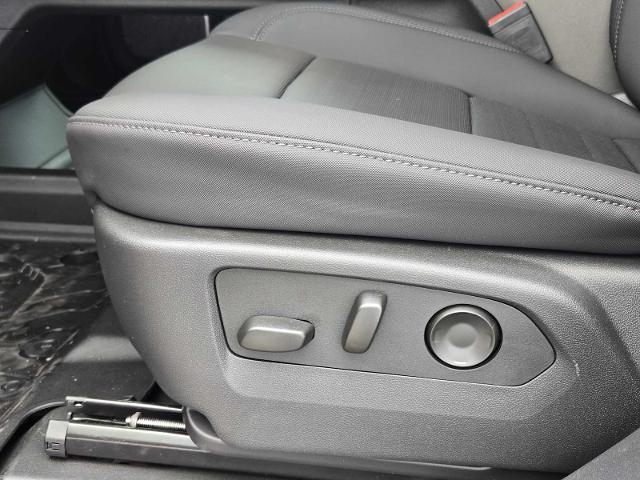 2025 GMC HUMMER EV Pickup Vehicle Photo in DALLAS, TX 75209-3016