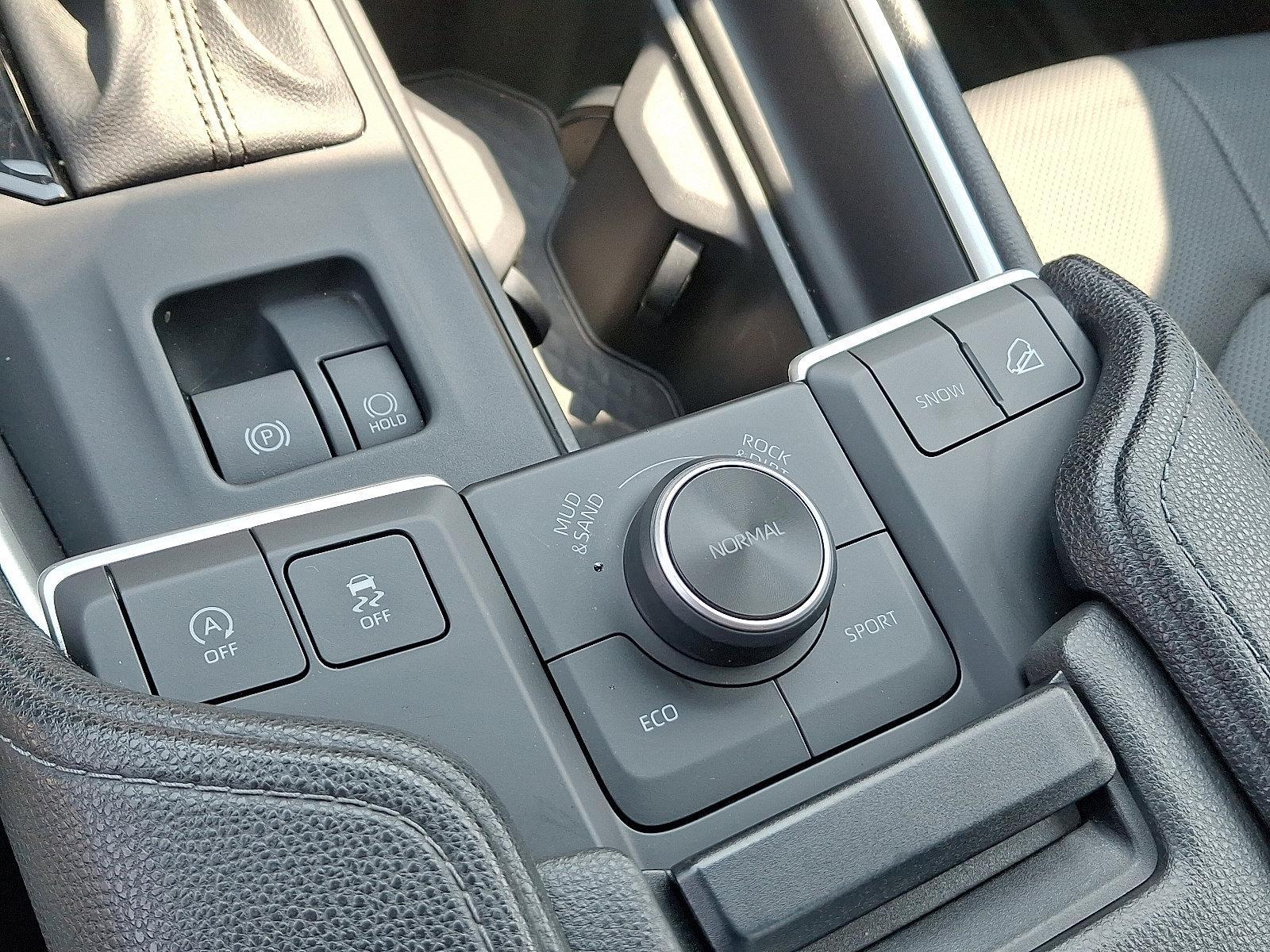 2024 Toyota Grand Highlander Vehicle Photo in Trevose, PA 19053