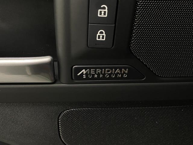 2025 Defender Vehicle Photo in Appleton, WI 54913