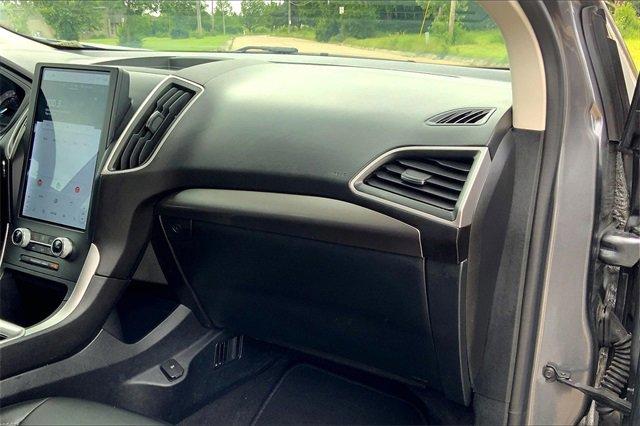2024 Ford Edge Vehicle Photo in TOPEKA, KS 66609-0000