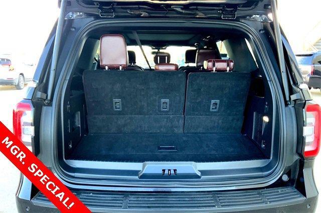 2022 Ford Expedition Vehicle Photo in TOPEKA, KS 66609-0000