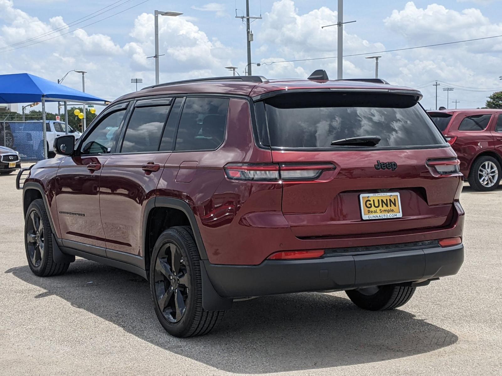 2024 Jeep Grand Cherokee L Vehicle Photo in Seguin, TX 78155