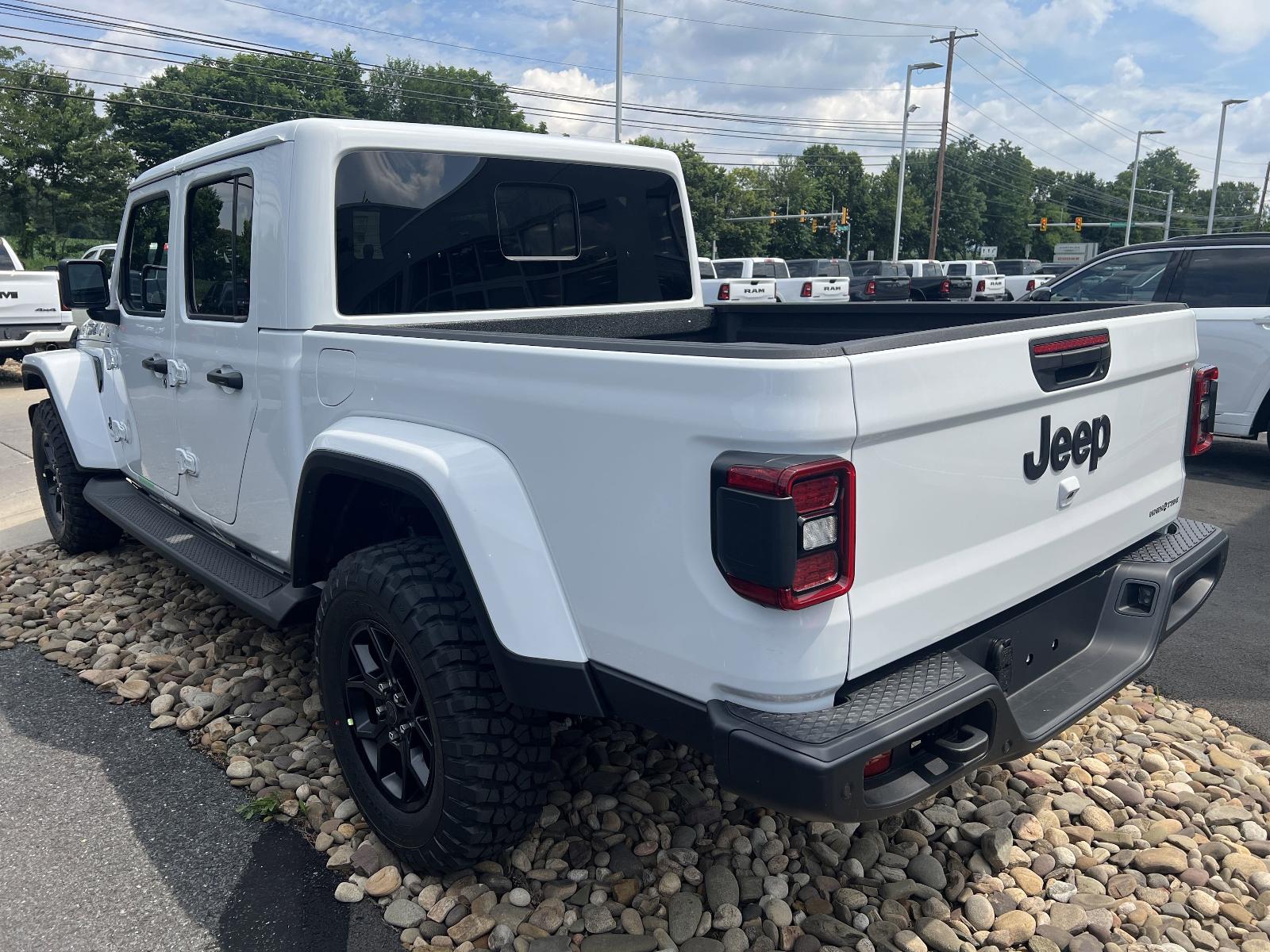 2025 Jeep Gladiator Vehicle Photo in Mechanicsburg, PA 17050-1707