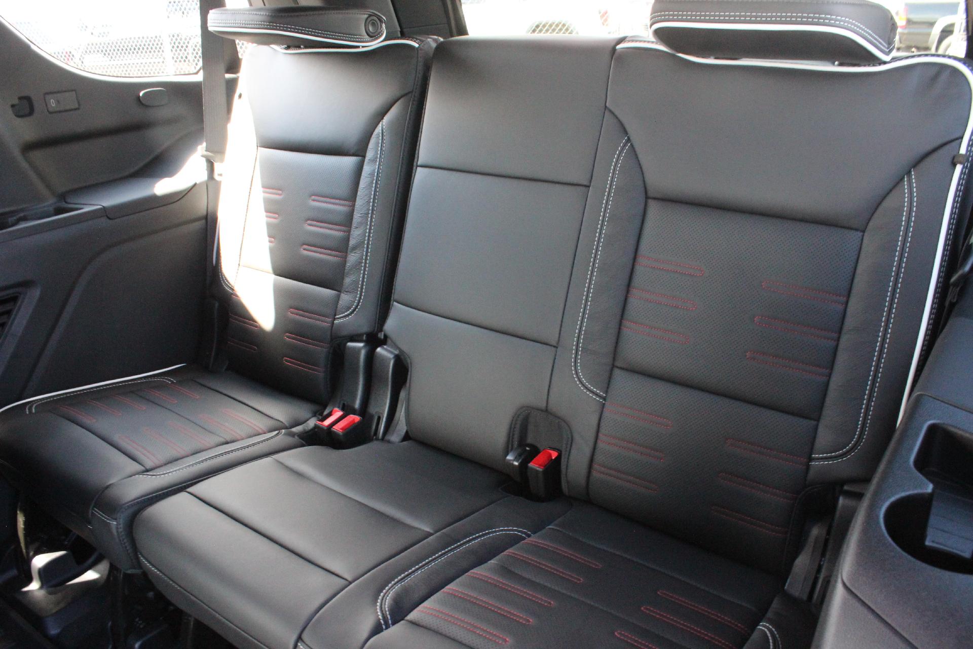 2025 GMC Yukon Vehicle Photo in AURORA, CO 80012-4011