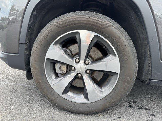 2019 Jeep Cherokee Vehicle Photo in Mechanicsburg, PA 17050-1707