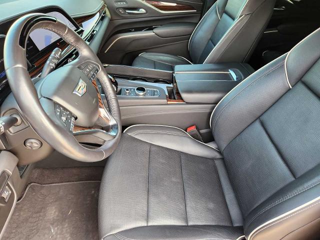 2022 Cadillac Escalade Vehicle Photo in DENTON, TX 76210-9321