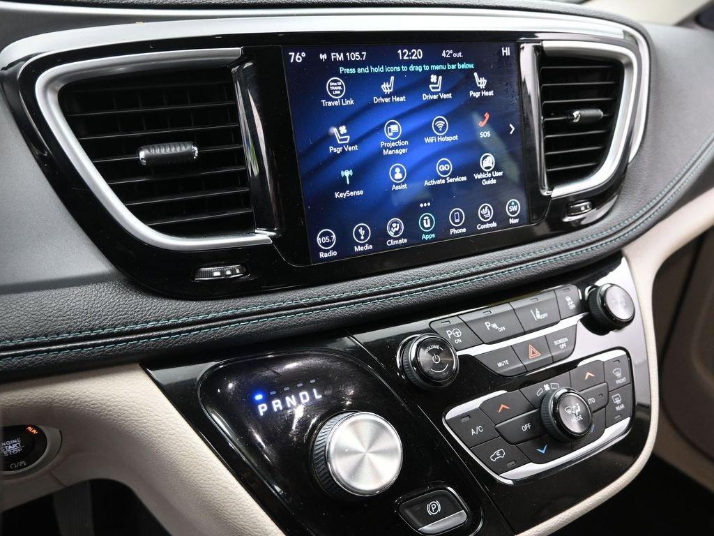 2018 Chrysler Pacifica Vehicle Photo in Marion, IA 52302