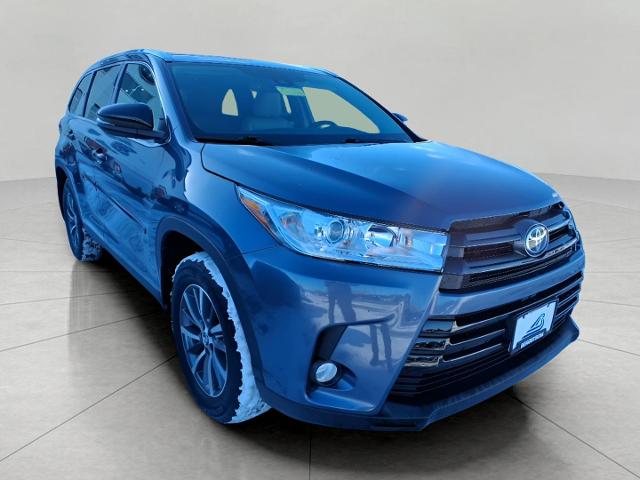 2019 Toyota Highlander Vehicle Photo in Green Bay, WI 54304