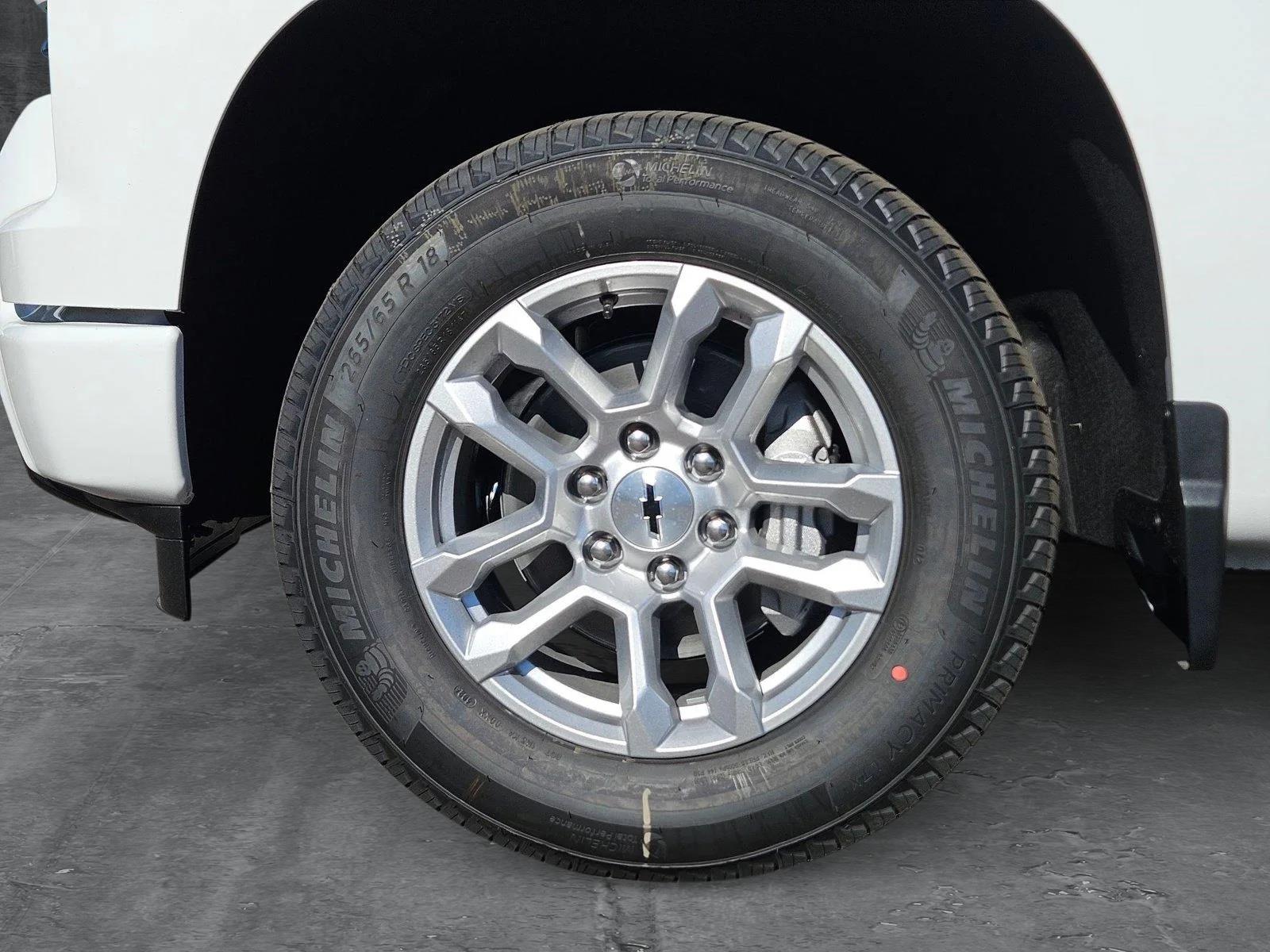 2025 Chevrolet Silverado 1500 Vehicle Photo in PEORIA, AZ 85382-3715
