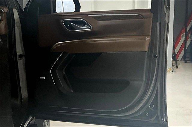 2021 Chevrolet Suburban Vehicle Photo in TOPEKA, KS 66609-0000
