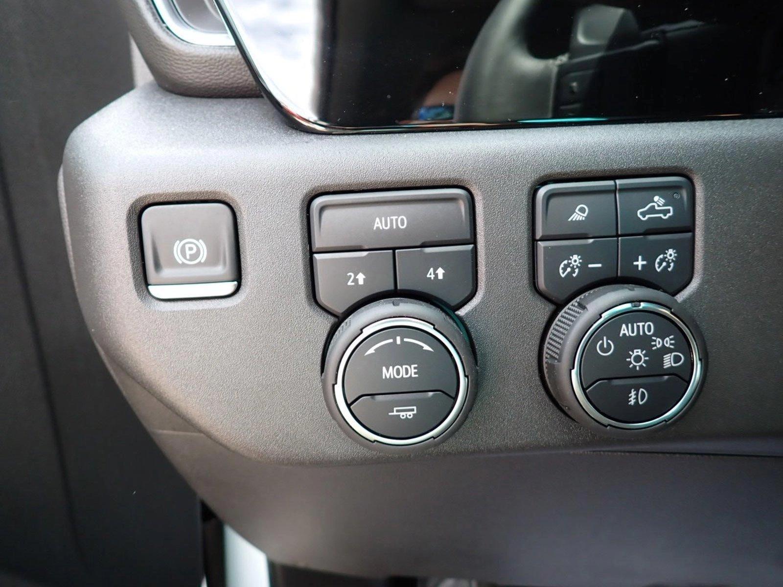 2024 Chevrolet Silverado 1500 Vehicle Photo in DENVER, CO 80221-3610