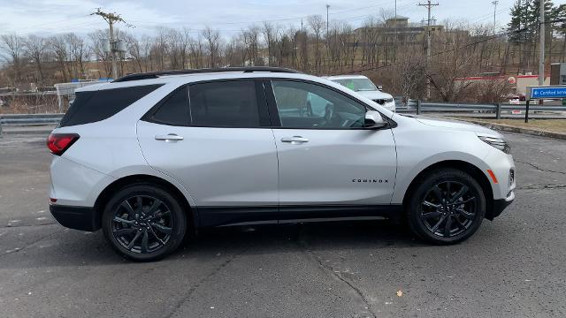2022 Chevrolet Equinox Vehicle Photo in MOON TOWNSHIP, PA 15108-2571