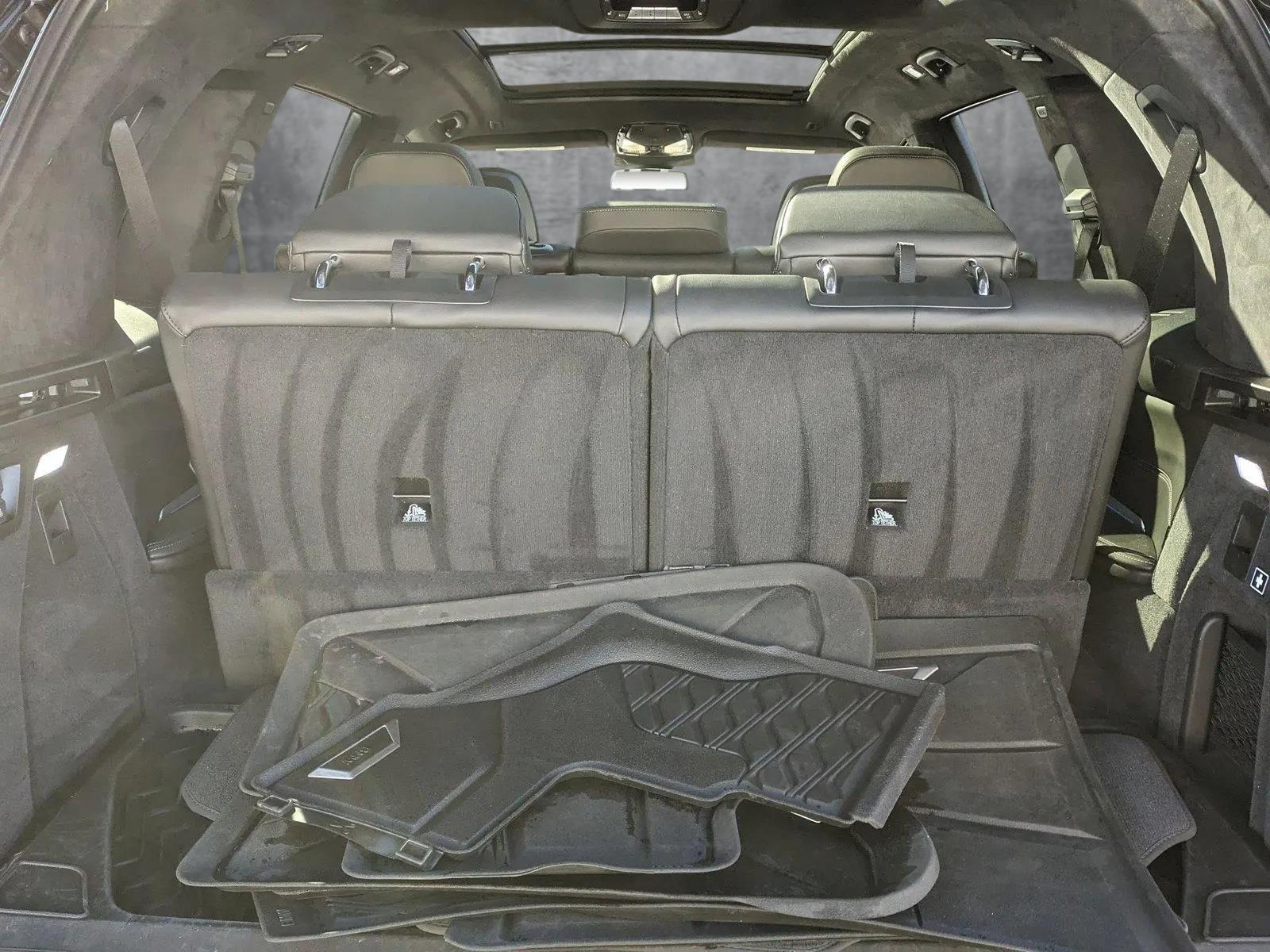 2025 BMW X7 xDrive40i Vehicle Photo in Bethesda, MD 20852