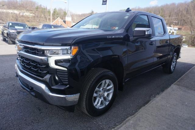 2023 Chevrolet Silverado 1500 Vehicle Photo in FAIRMONT, WV 26554-2318