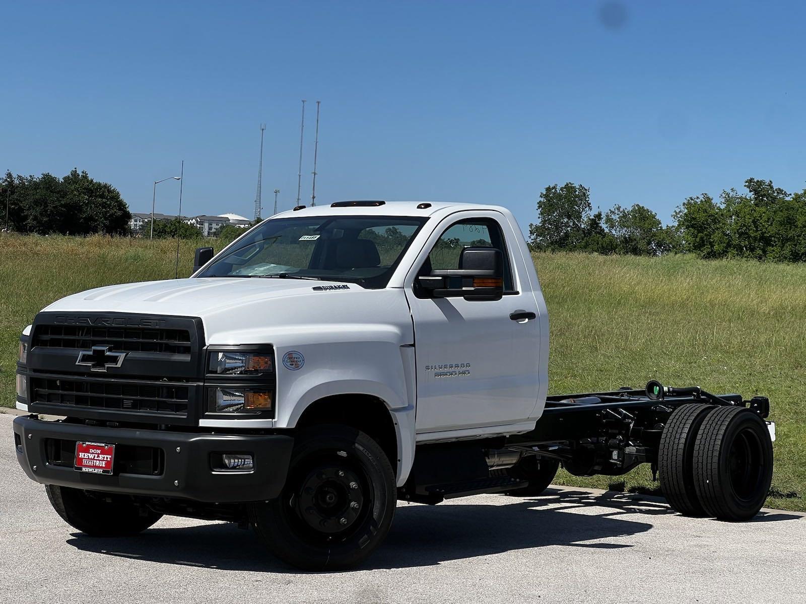 2024 Chevrolet Silverado 5500 HD Vehicle Photo in GEORGETOWN, TX 78626-7508