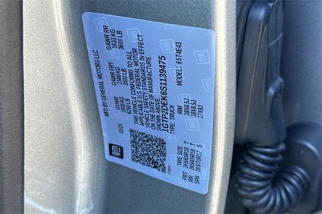 2025 GMC Canyon Vehicle Photo in ELK GROVE, CA 95757-8703