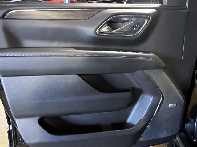 2023 Chevrolet Suburban Vehicle Photo in Roslyn, NY 11576