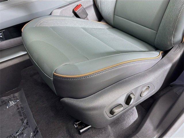 2025 GMC Acadia Vehicle Photo in PUYALLUP, WA 98371-4149