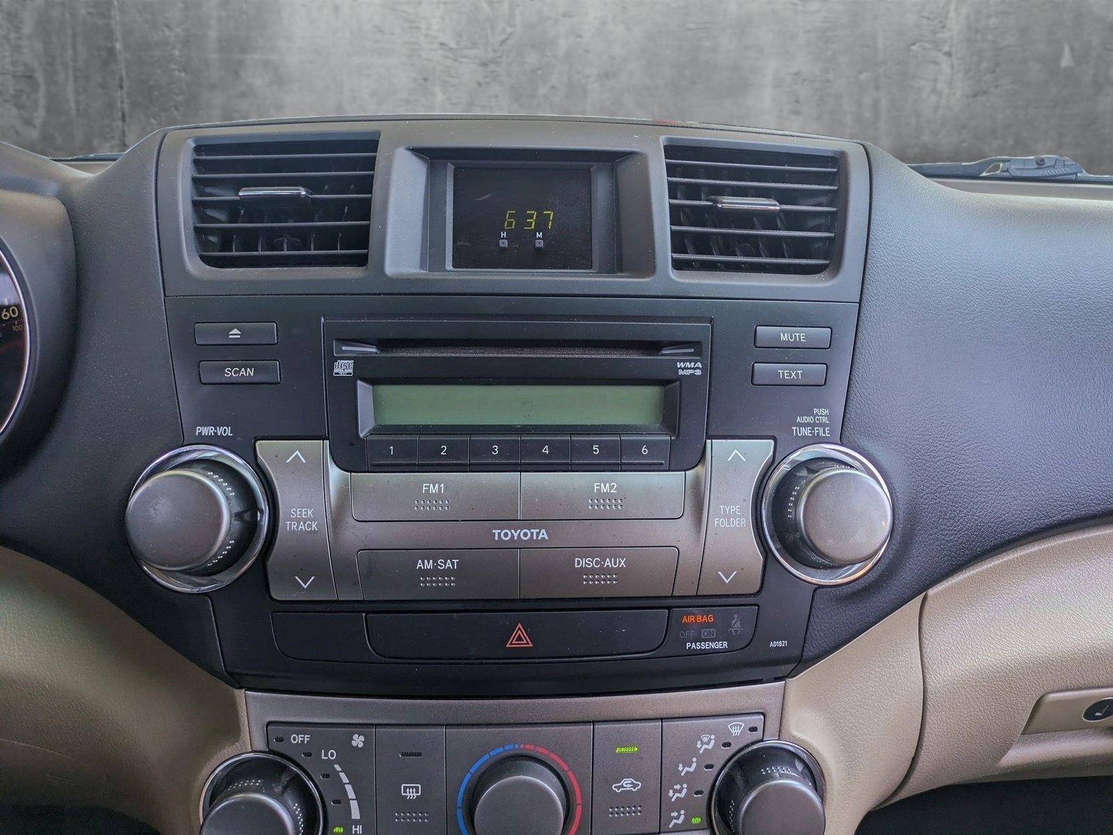 2012 Toyota Highlander Vehicle Photo in Bradenton, FL 34207