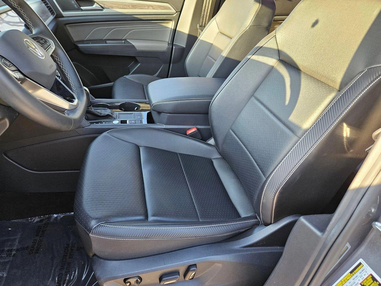 2022 Volkswagen Atlas Cross Sport Vehicle Photo in Pembroke Pines , FL 33027
