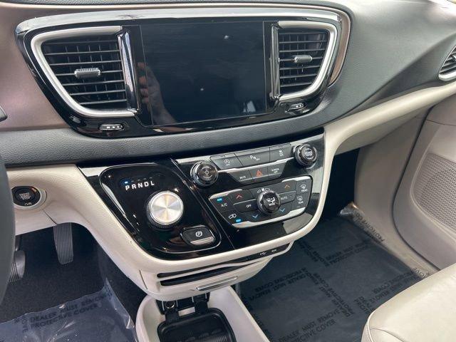 2018 Chrysler Pacifica Vehicle Photo in MEDINA, OH 44256-9631