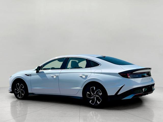 2025 Hyundai SONATA Vehicle Photo in Green Bay, WI 54304