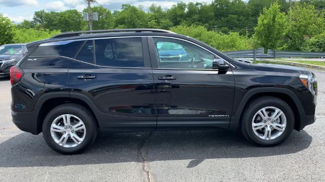 2022 GMC Terrain Vehicle Photo in MOON TOWNSHIP, PA 15108-2571