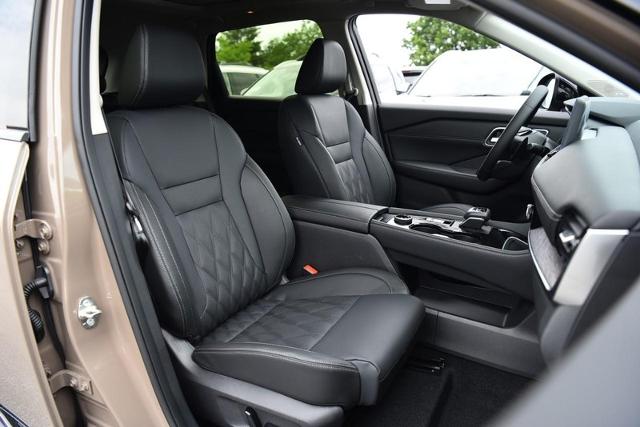 2025 Nissan Rogue Vehicle Photo in Ballwin, MO 63011