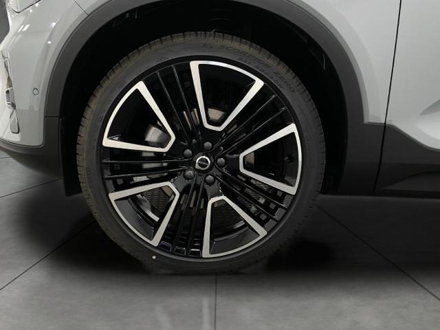 2025 Volvo XC40 Vehicle Photo in Appleton, WI 54913