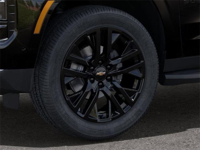 2025 Chevrolet Suburban Vehicle Photo in ENGLEWOOD, CO 80113-6708