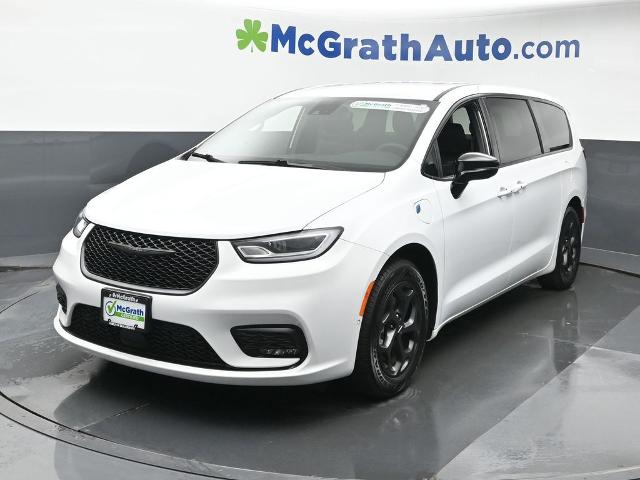 2024 Chrysler Pacifica Vehicle Photo in Cedar Rapids, IA 52402