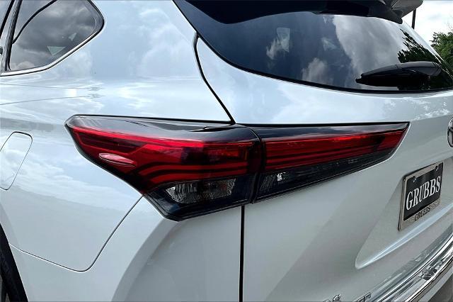 2022 Toyota Highlander Vehicle Photo in Tulsa, OK 74145