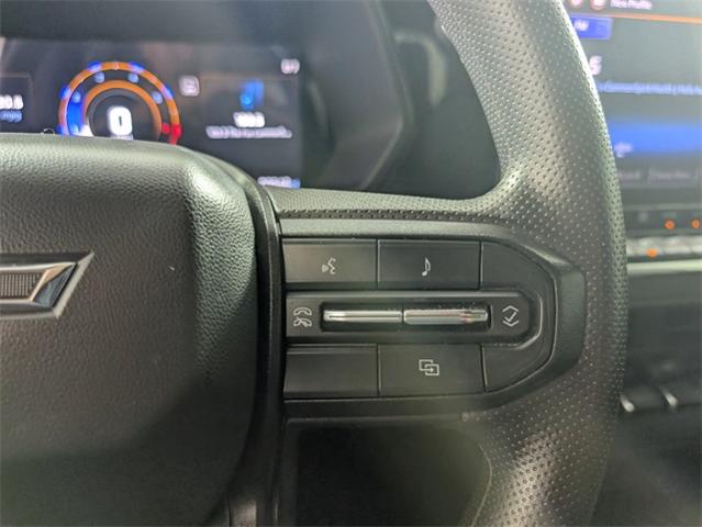 2024 Chevrolet Colorado Vehicle Photo in ENGLEWOOD, CO 80113-6708